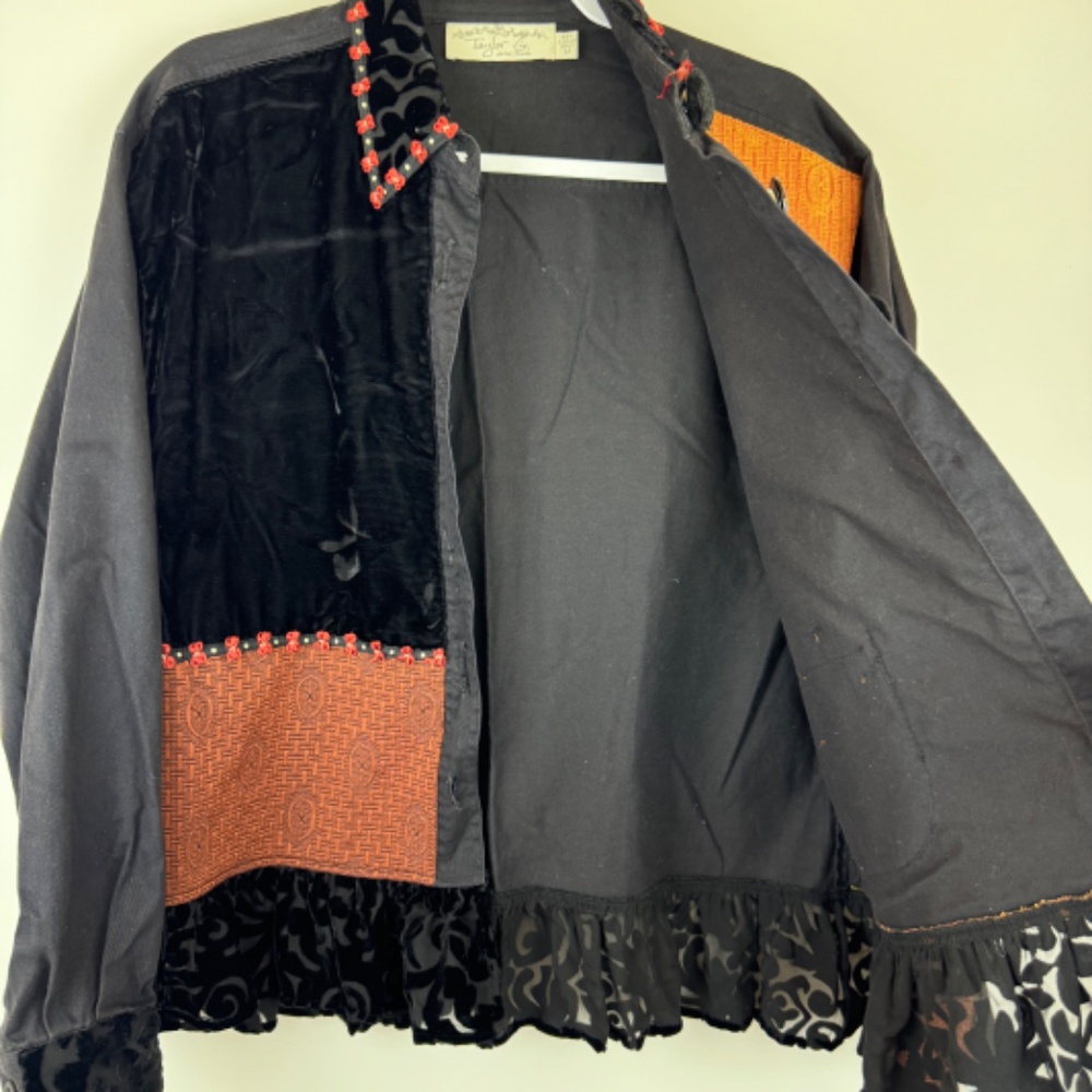 TAYLOR G / DALLAS TX Unique Artsy Quaint Jacket/Top with Button Covers / Size M - Picture 2 of 16